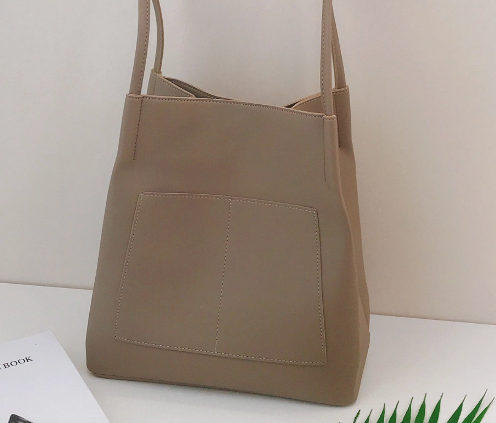 Everyday Luxe Leather Shoulder Bag